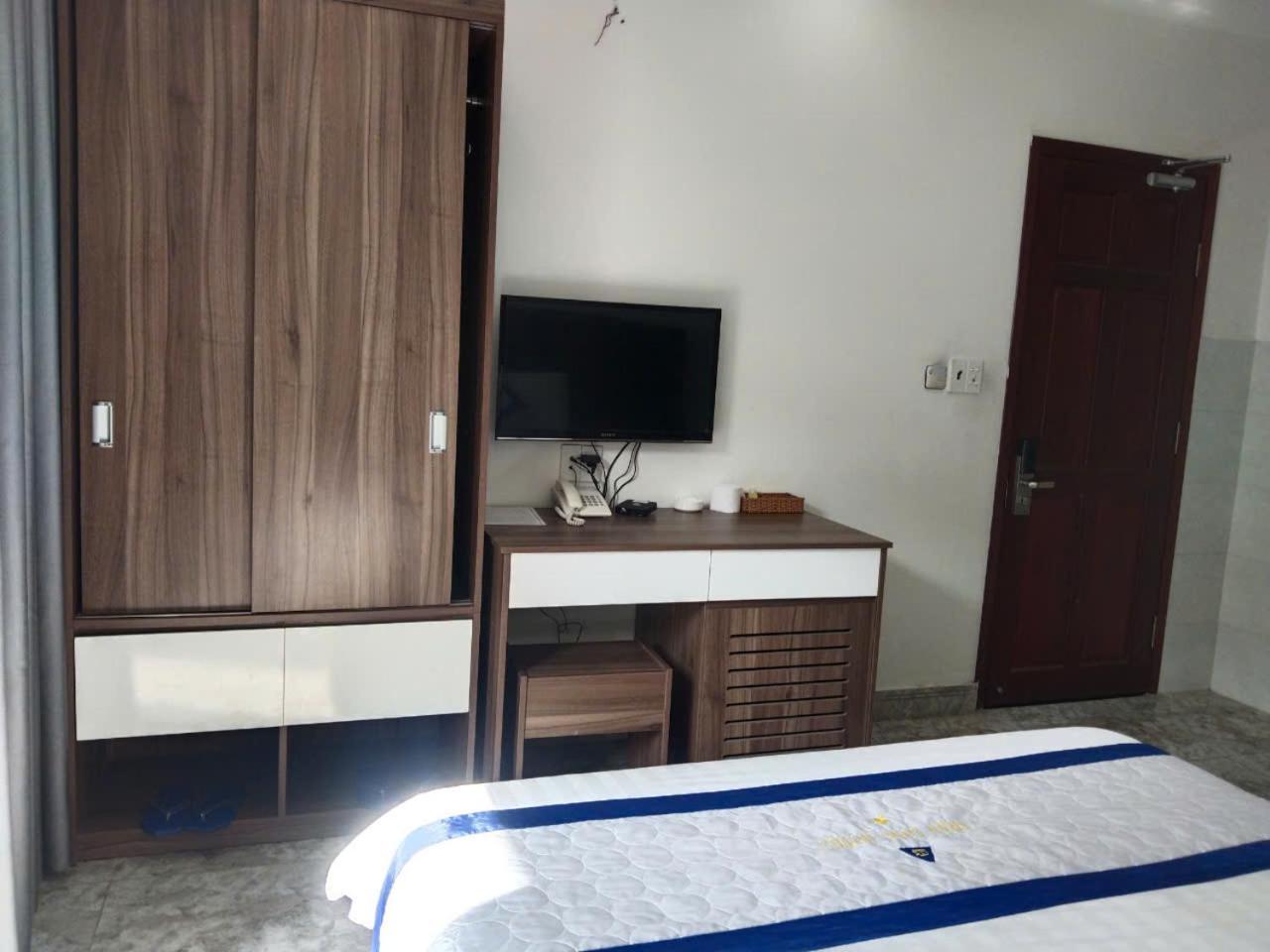 Hotel Tran Long Ho Chi Minh City Exterior photo